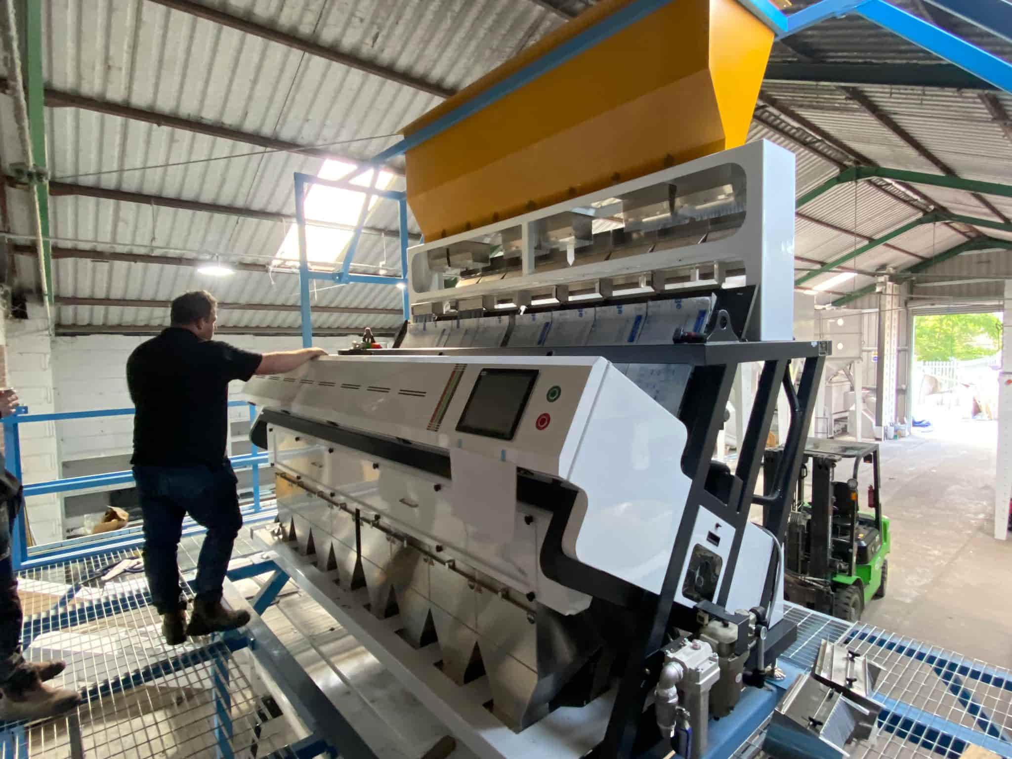 NIR plastic color sorter machine